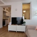Apartment Giraffe House
