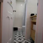 Giraffe House Apartment